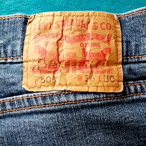 Lot of Levi 505s size 36x30 - Picture 5 of 10